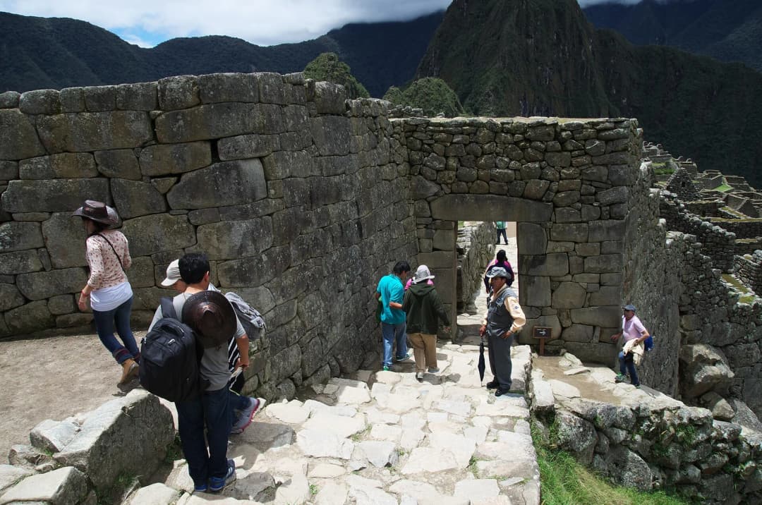 Caminos por descubrir — fotografía de muestra en Machu Picchu