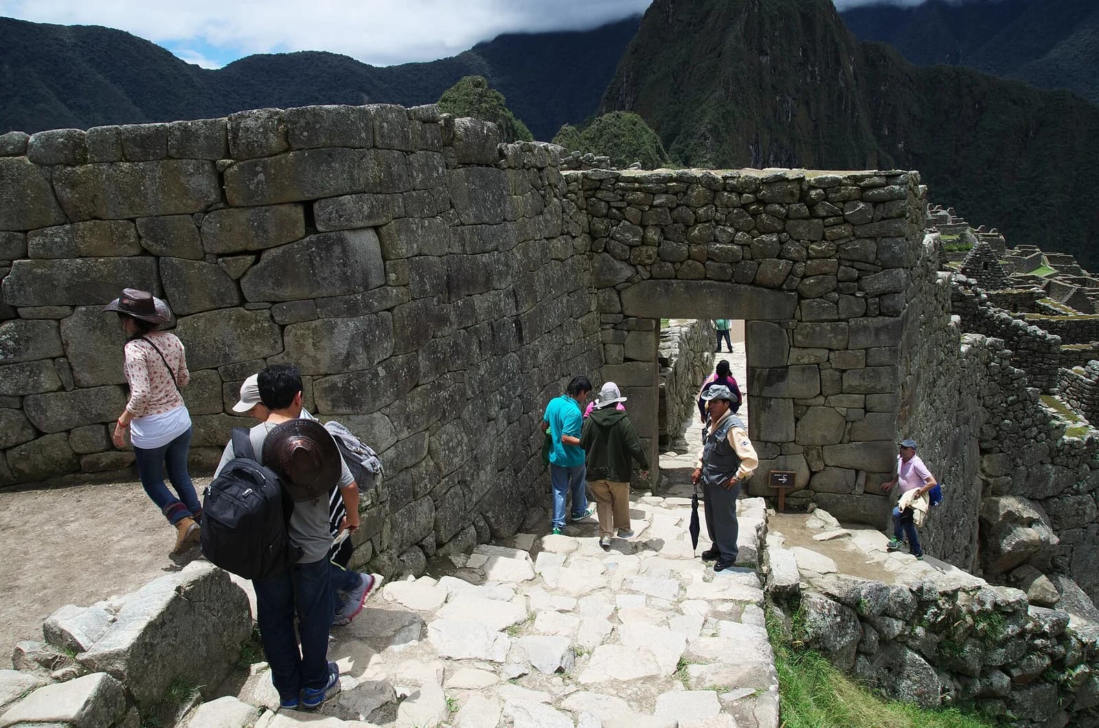 Caminos por descubrir — fotografía de muestra en Machu Picchu